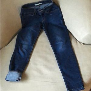 Levi’s 711 Skinny Jeans Mid-Rise